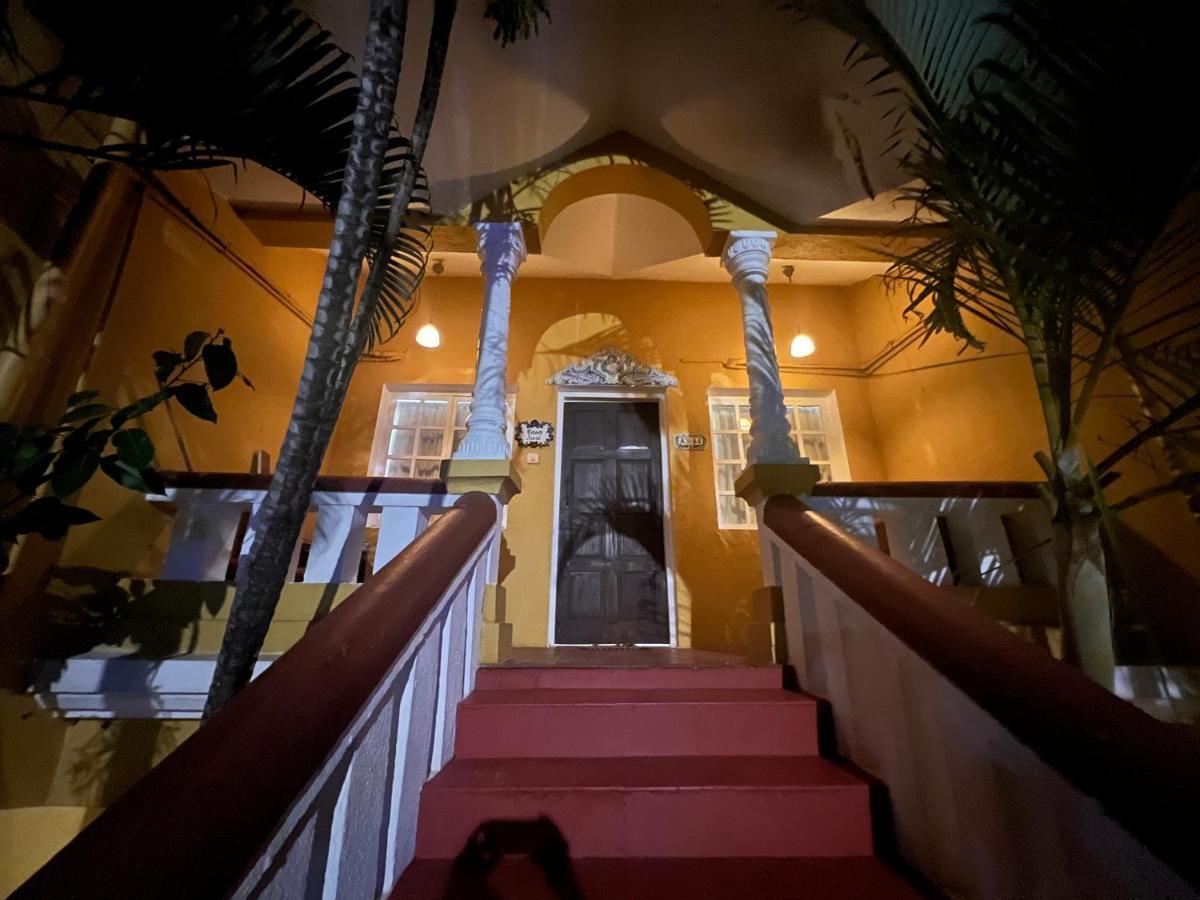 Villa Marina -By The Beach Goa Бенаулим Экстерьер фото